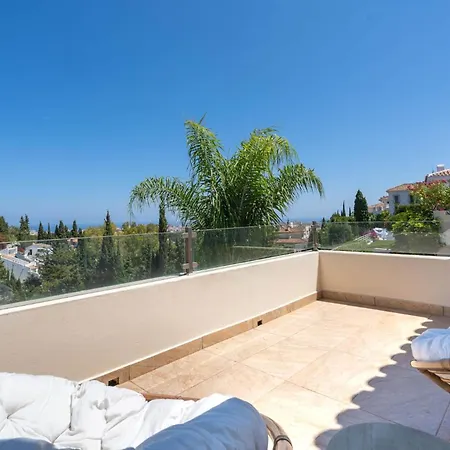 Villa Luxurious 4 Bedroom Casa Feliz *
