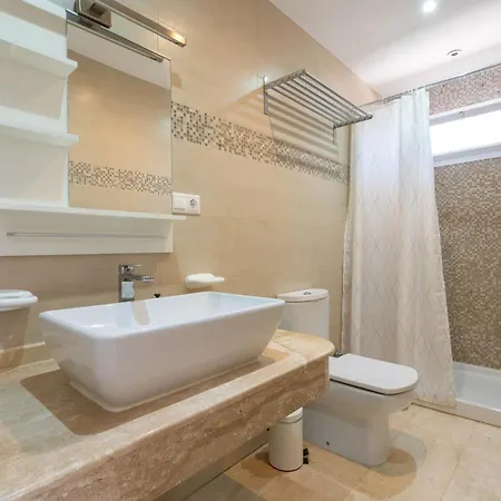 Villa Luxurious 4 Bedroom Casa Feliz *